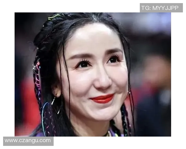 泰国最矮足球明星女生的励志故事与奋斗精神展现了女性运动员的无限魅力与坚持