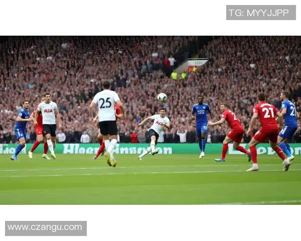 高清足球明星苹果壁纸分享让你随时感受绿茵场上的激情与魅力