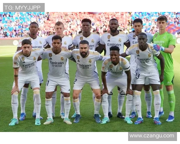 皇马官方足球发布新赛季阵容及战术分析引发球迷热议