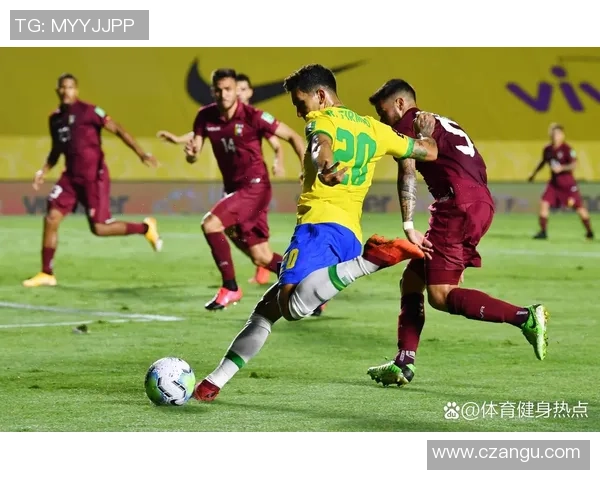 足球邱兵：在绿茵场上追逐梦想与激情的年轻战士们